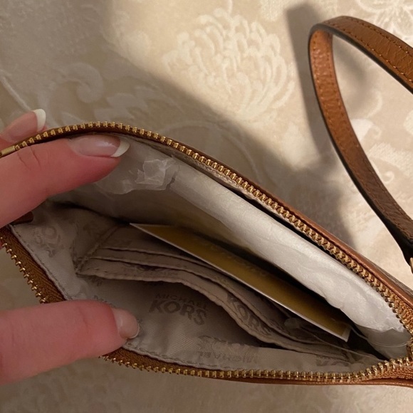 NWT Michael Kors Chestnut Brown Leather Wrislet - Picture 4 of 6